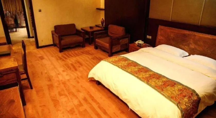 Bed in Metropark Hotel