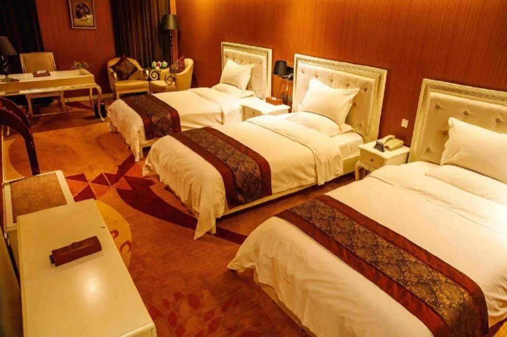 Bed in Metropark Hotel