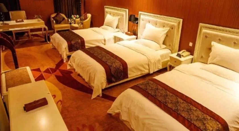 Bed in Metropark Hotel