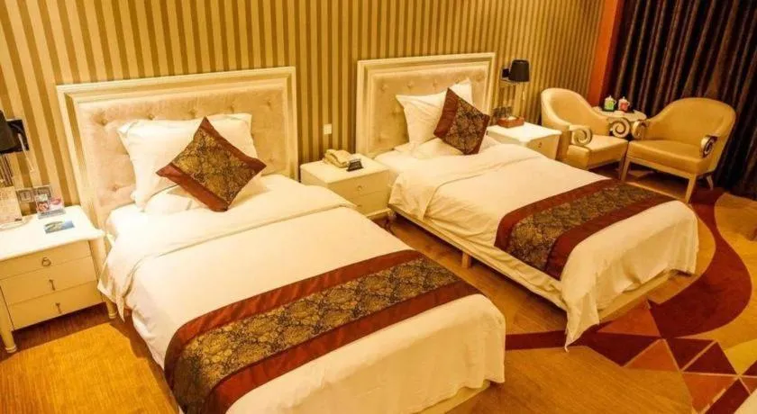 Bed in Metropark Hotel