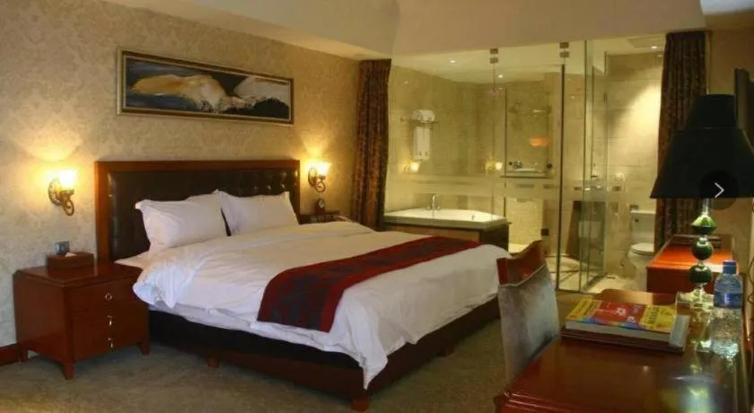 Bed in Metropark Hotel