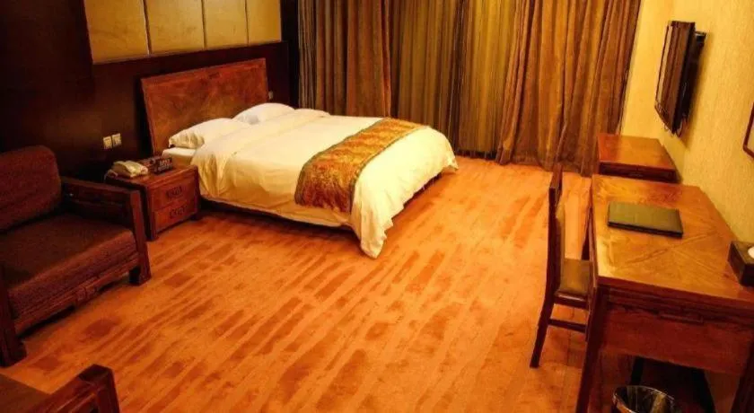 Bed in Metropark Hotel