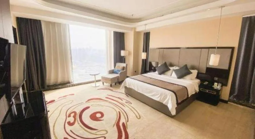 Bed in Pacific Regency Hotel Shenyang
