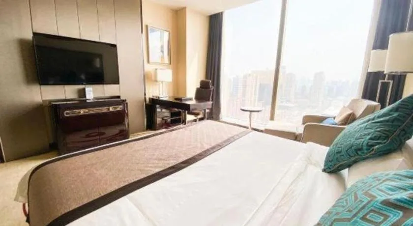Bed in Pacific Regency Hotel Shenyang