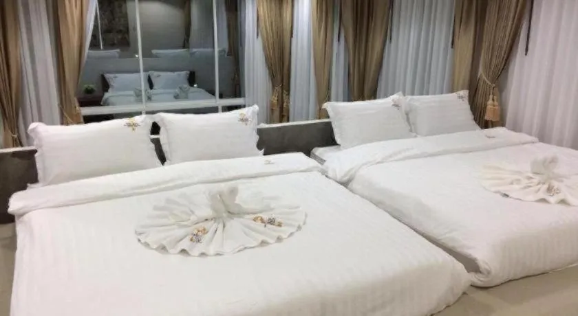 Bed in The Key Hotel