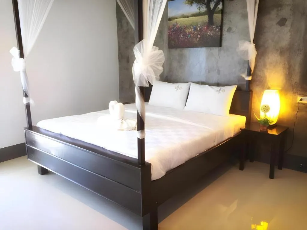 Bed in The Key Hotel