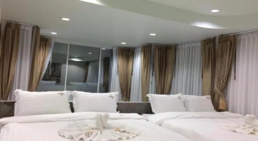 Bed in The Key Hotel