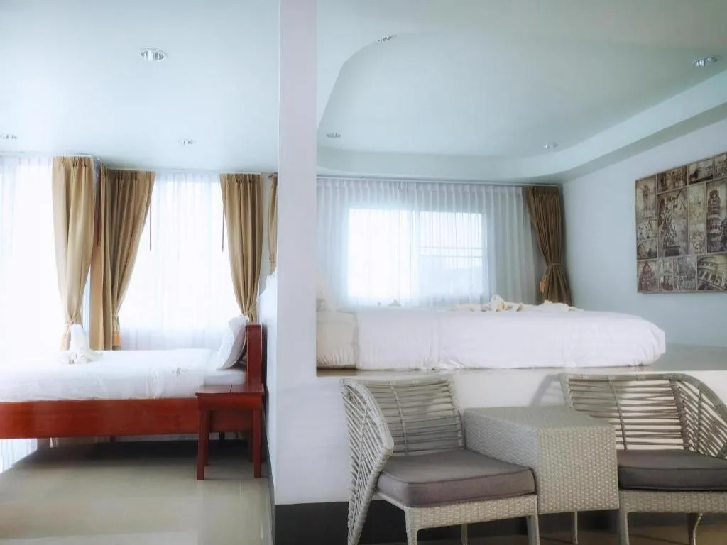 Bed in The Key Hotel