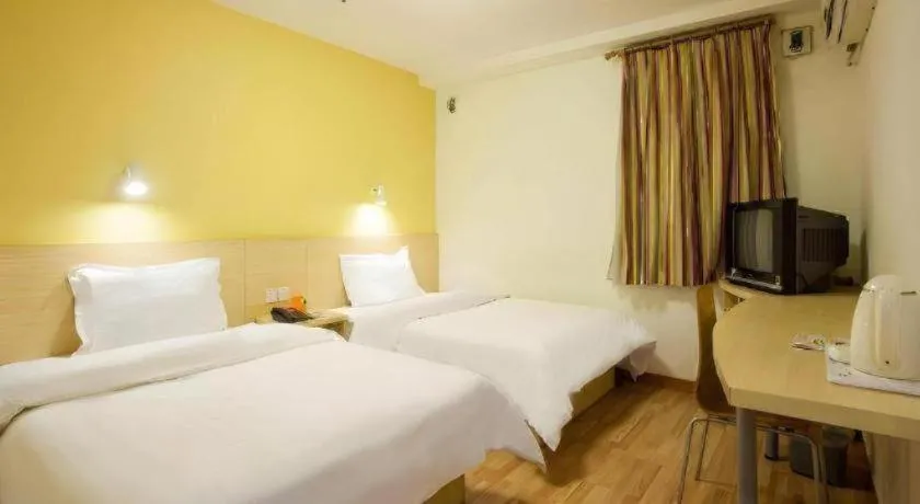 Bed in 7 Days Inn Zhongshan Southern District Daxin Xinduhui