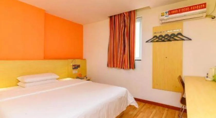 Bed in 7 Days Inn Zhongshan Southern District Daxin Xinduhui