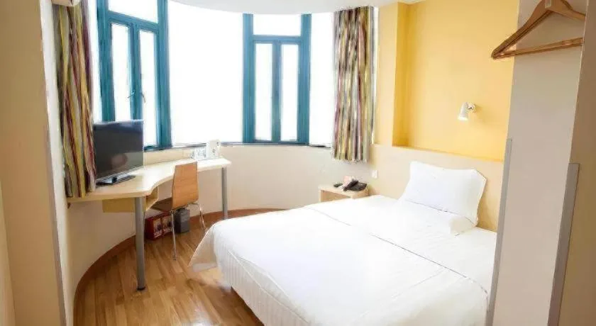 Bed in 7 Days Inn Zhongshan Southern District Daxin Xinduhui