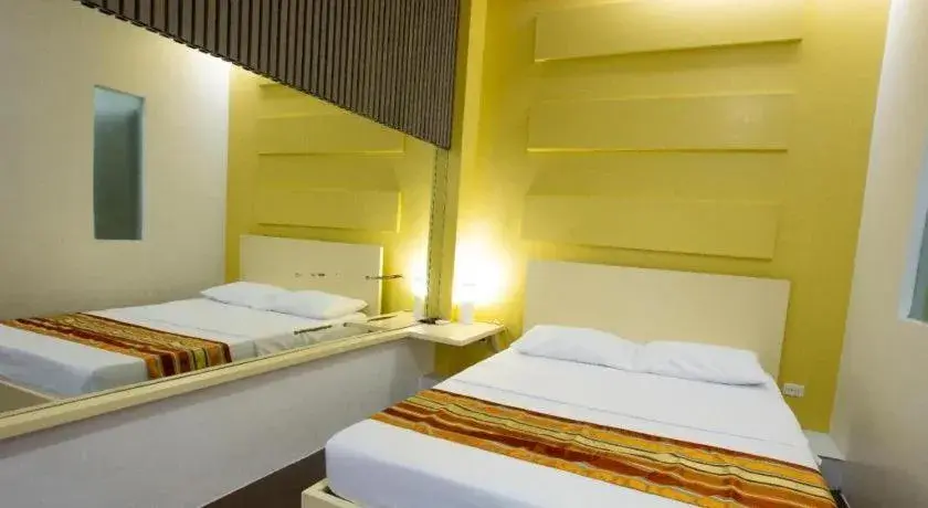 Bed in Hotel Monde Bed in Hotel Monde