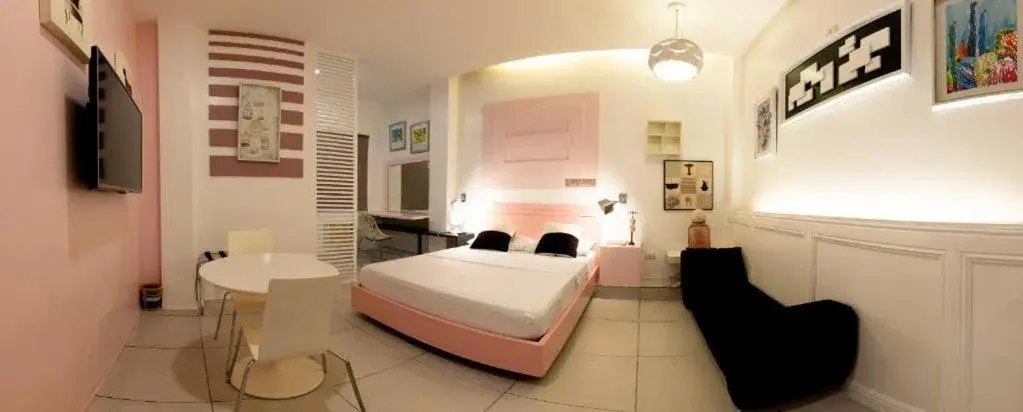 Bed in Hotel Monde Bed in Hotel Monde