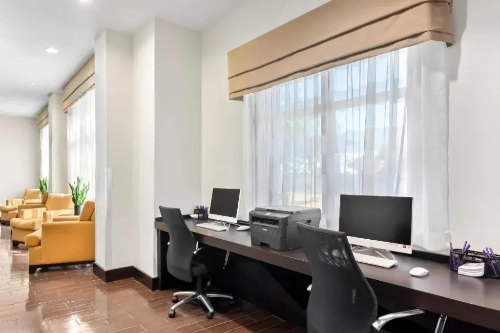 Sleep Inn & Suites Dripping Springs - Austin Area Sleep Inn & Suites Dripping Springs - Austin Area