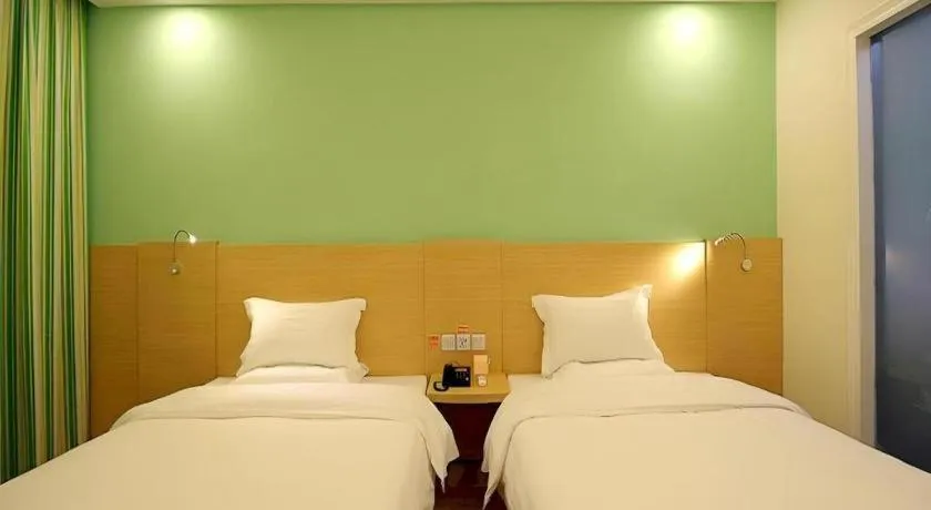 Bed in 7 Days Inn Fucheng Wu Gongci Gaodeng East Street Binjiang Road