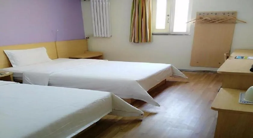 Bed in 7 Days Inn Beijing Tongzhou Universal Studio Linheli Metro Station