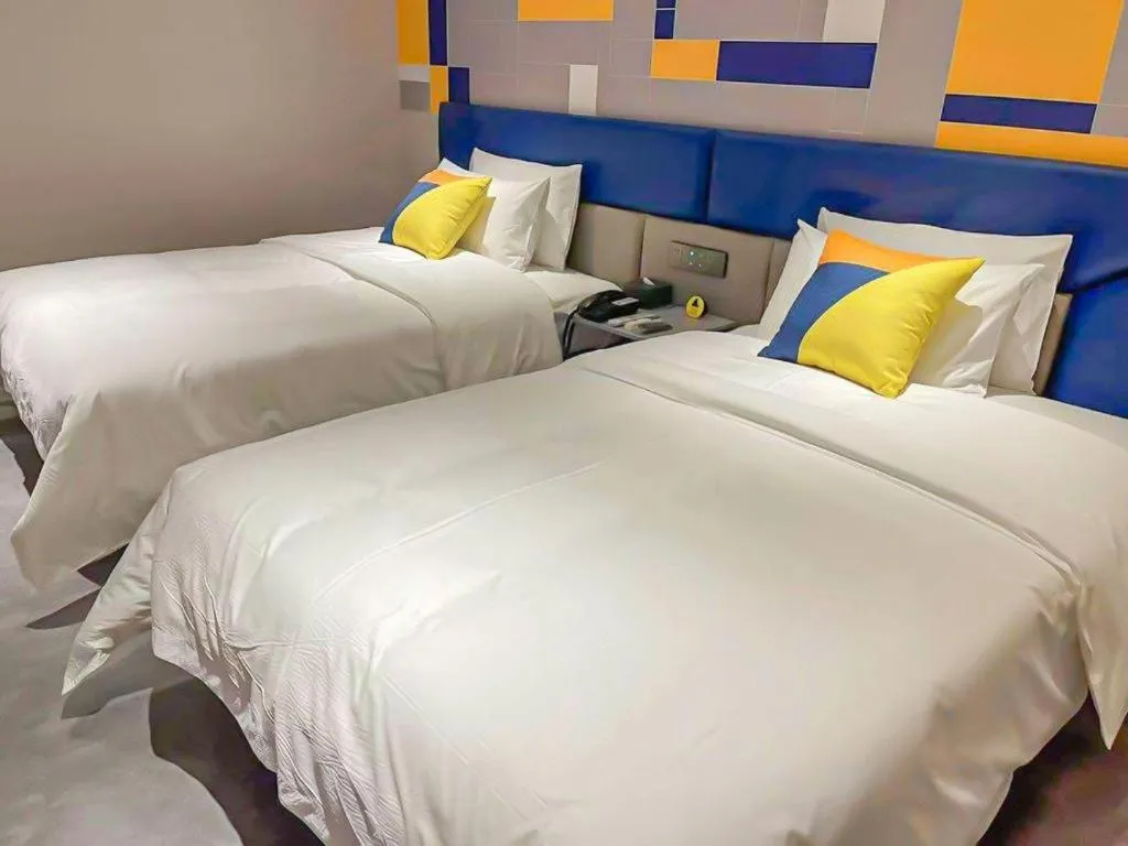 Bed in 7 Days Inn Beijing Tongzhou Universal Studio Linheli Metro Station
