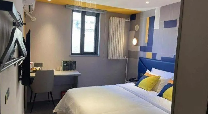 Bed in 7 Days Inn Beijing Tongzhou Universal Studio Linheli Metro Station