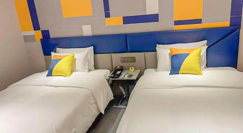 Bed in 7 Days Inn Beijing Tongzhou Universal Studio Linheli Metro Station