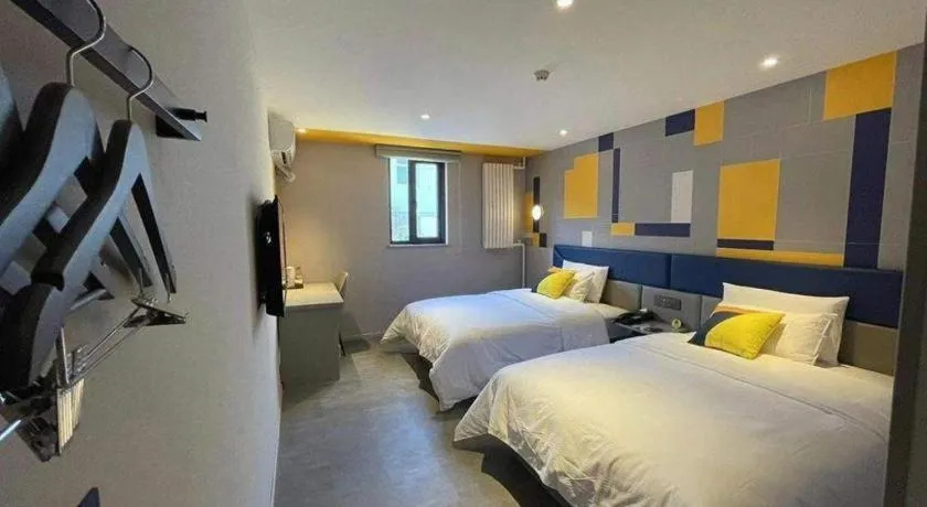 Bed in 7 Days Inn Beijing Tongzhou Universal Studio Linheli Metro Station