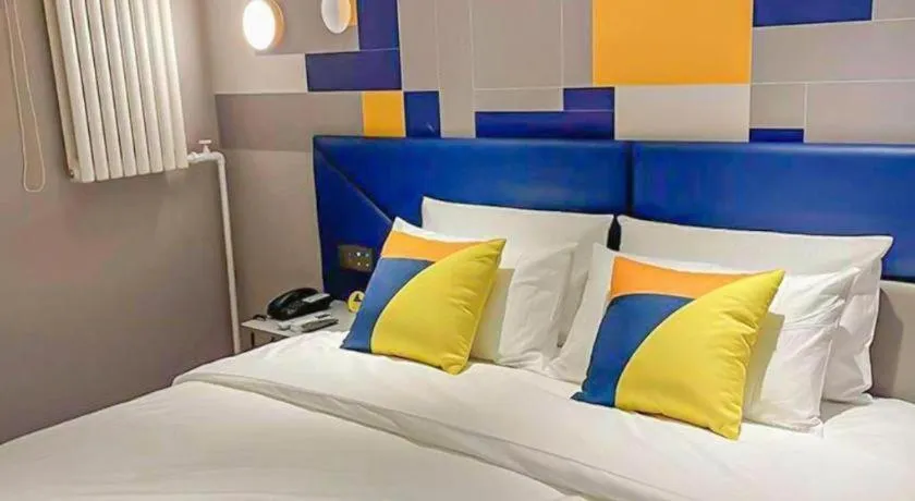 Bed in 7 Days Inn Beijing Tongzhou Universal Studio Linheli Metro Station