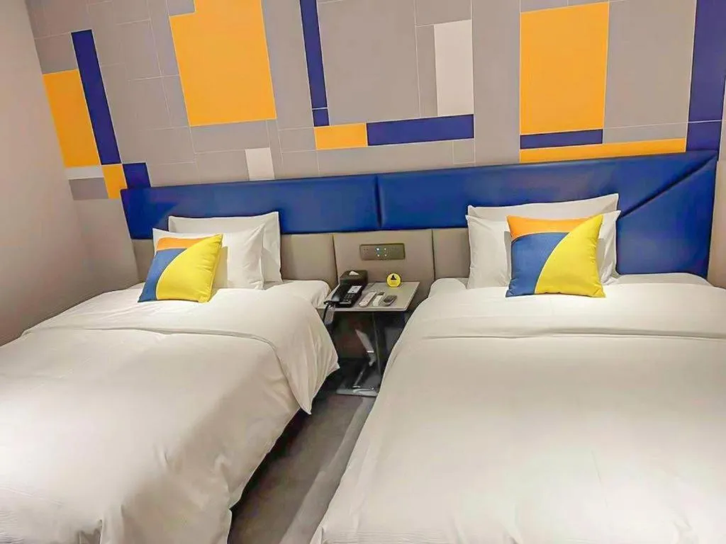 Bed in 7 Days Inn Beijing Tongzhou Universal Studio Linheli Metro Station