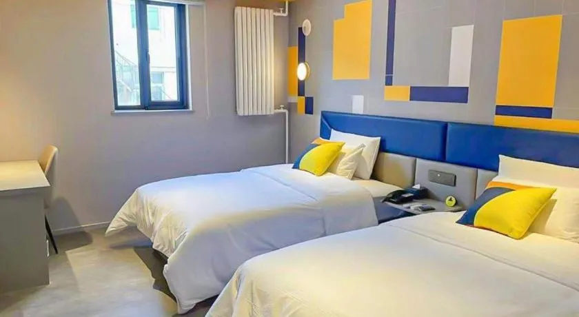 Bed in 7 Days Inn Beijing Tongzhou Universal Studio Linheli Metro Station