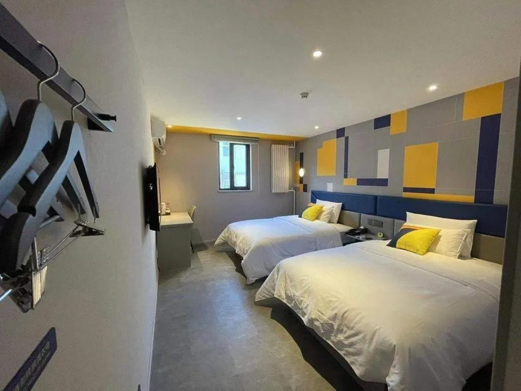 Bed in 7 Days Inn Beijing Tongzhou Universal Studio Linheli Metro Station