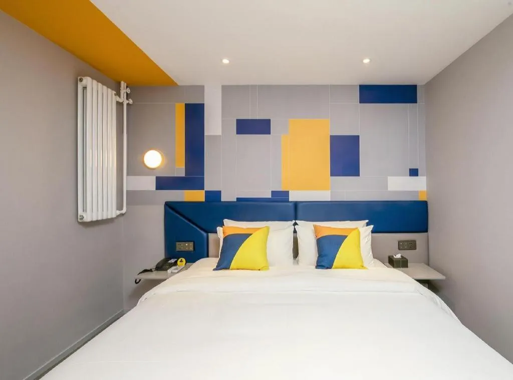 Bed in 7 Days Inn Beijing Tongzhou Universal Studio Linheli Metro Station