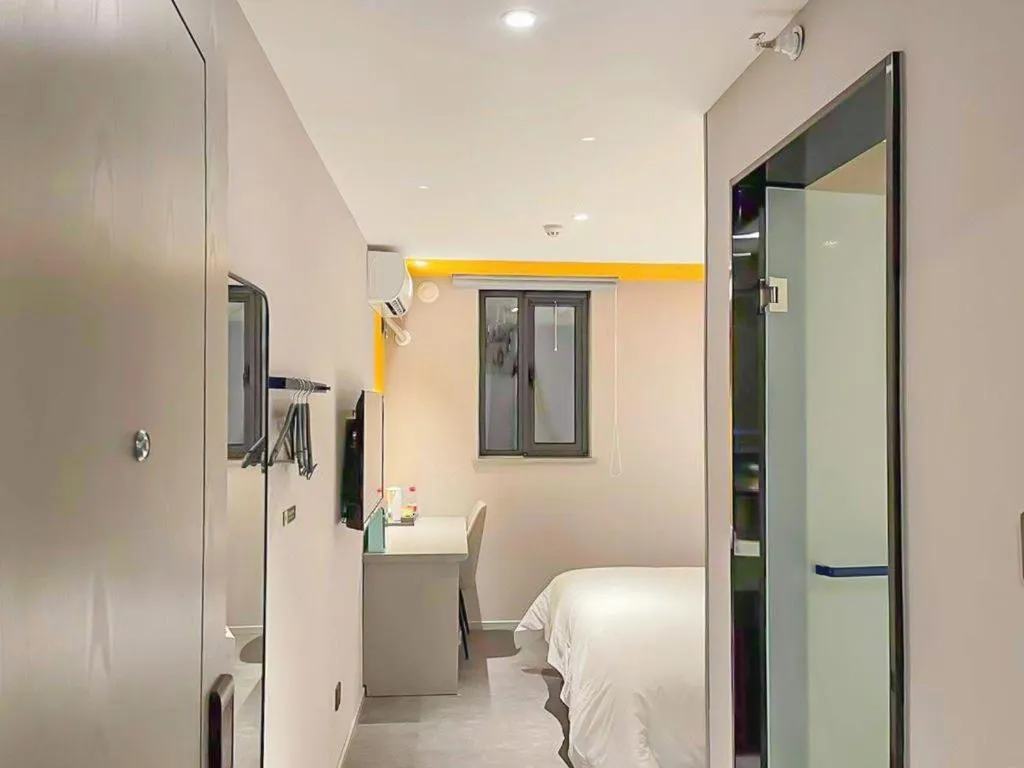 Bed in 7 Days Inn Beijing Tongzhou Universal Studio Linheli Metro Station