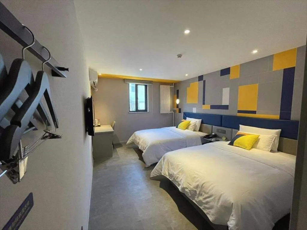 Bed in 7 Days Inn Beijing Tongzhou Universal Studio Linheli Metro Station