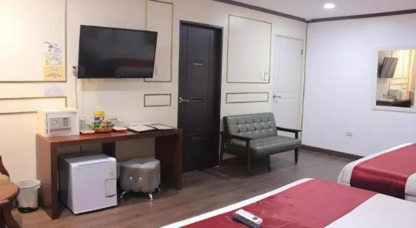 Bed in Horizon Hotel