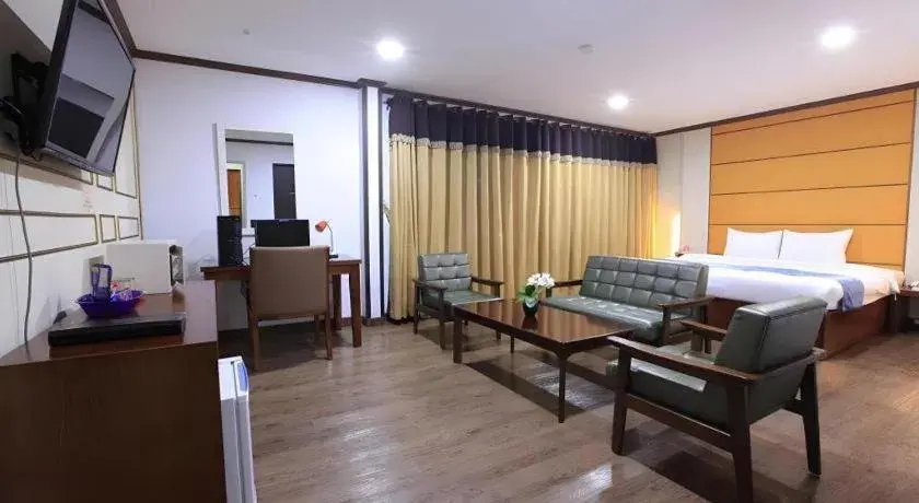 Bed in Horizon Hotel Bed in Horizon Hotel