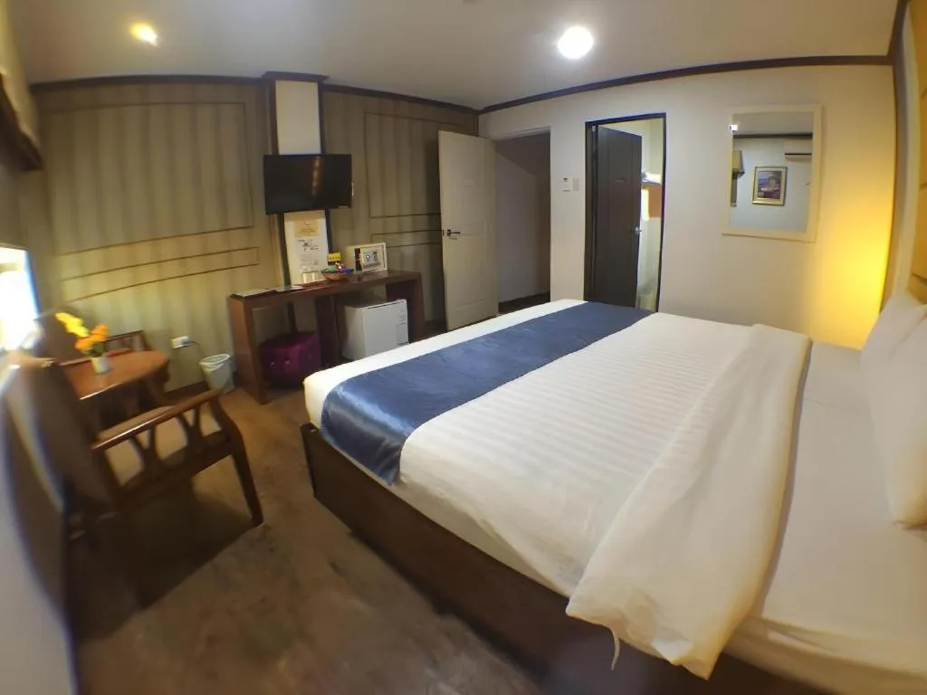 Bed in Horizon Hotel