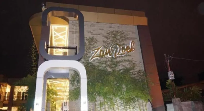 Zanrock Micro Hotel