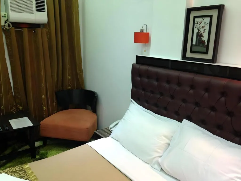 Bed in Zanrock Micro Hotel