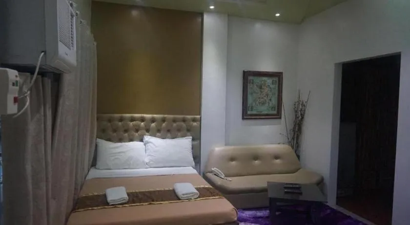Bed in Zanrock Micro Hotel