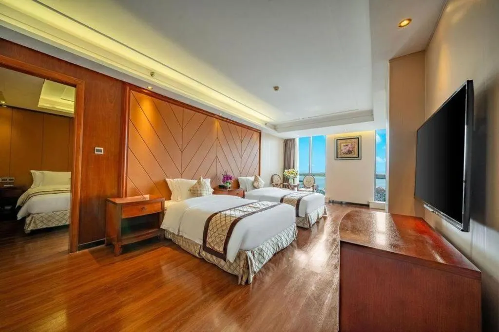 Bed in Auspicious Hotel