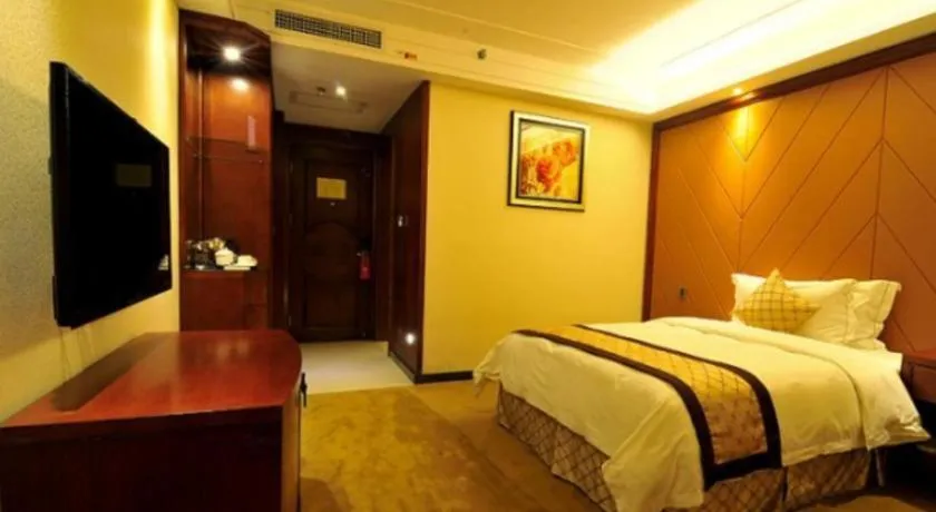 Bed in Auspicious Hotel