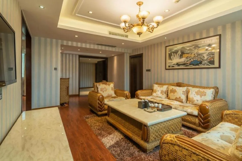 Fuzhou Chuanjie Hotspring and Golf Club Hotel