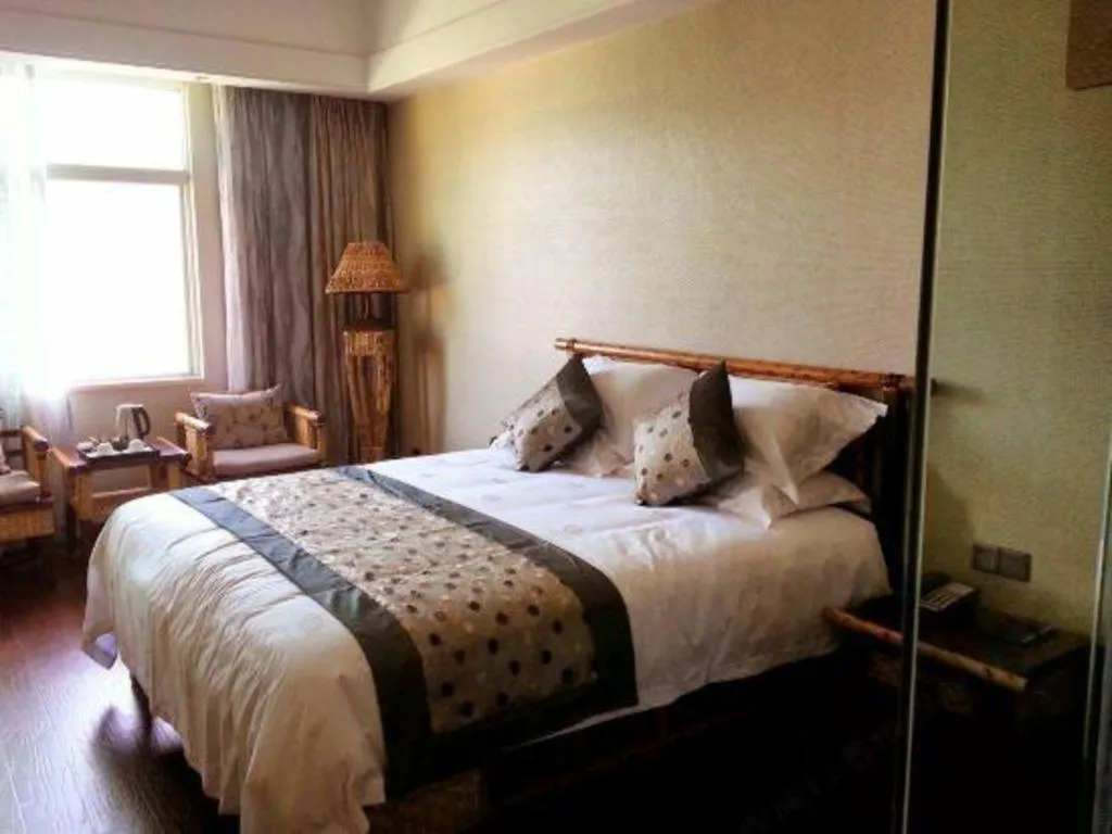 Bed in Fuzhou Chuanjie Hotspring and Golf Club Hotel