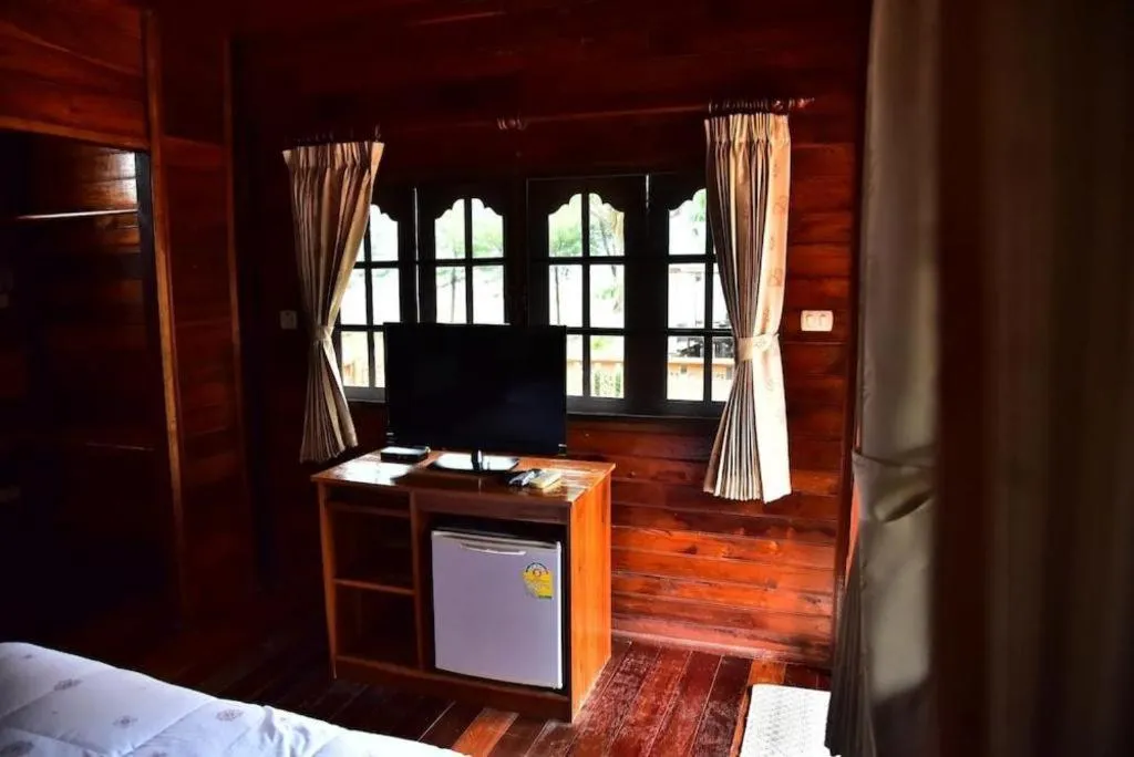 Bed in Little Home Beach