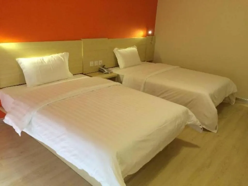 Bed in 7 Days Inn Beijing Shunyi Development Area Mordern Motor City