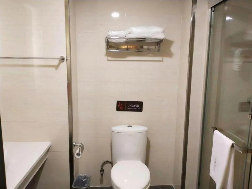 7 Days Premium Jingjiang Fuhai New World Automobile Terminal Branch