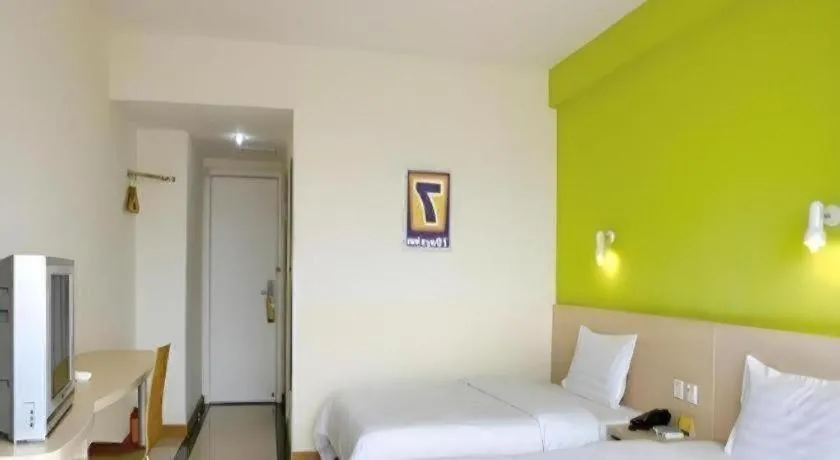 Bed in 7 Days Inn Jixian County Baowei Road