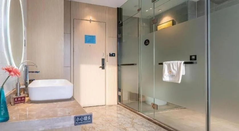 Qingdao Elegance Hotel