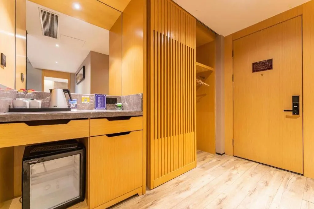 Qingdao Elegance Hotel