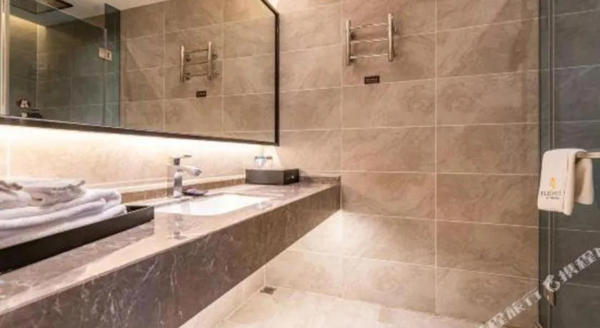 Qingdao Elegance Hotel