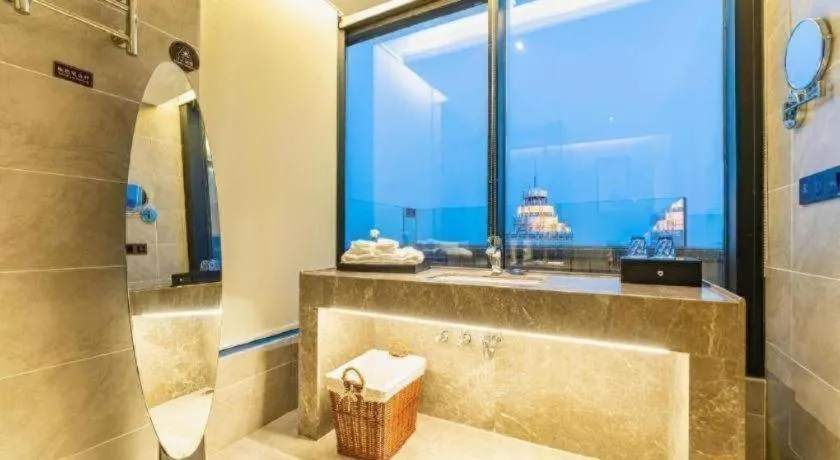 Qingdao Elegance Hotel