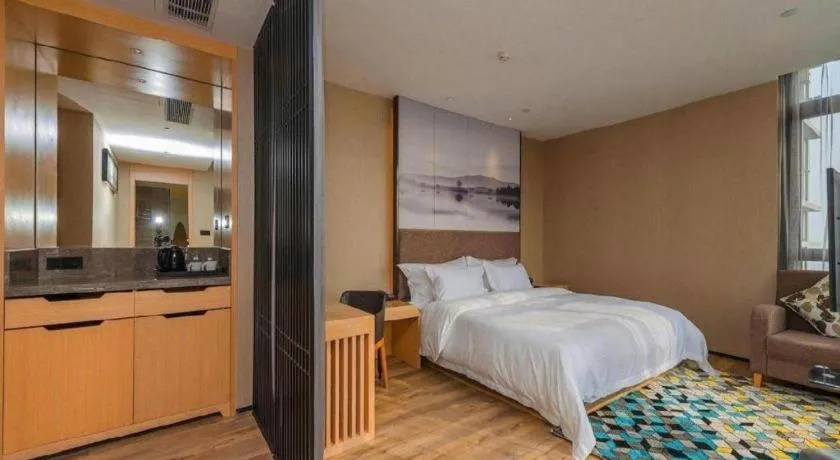 Bed in Qingdao Elegance Hotel